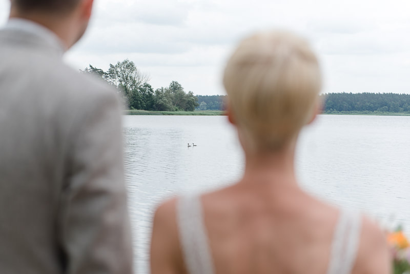 Heiraten_am_See_Hochzeitsfotograf_Seehotel_Neuklostersee